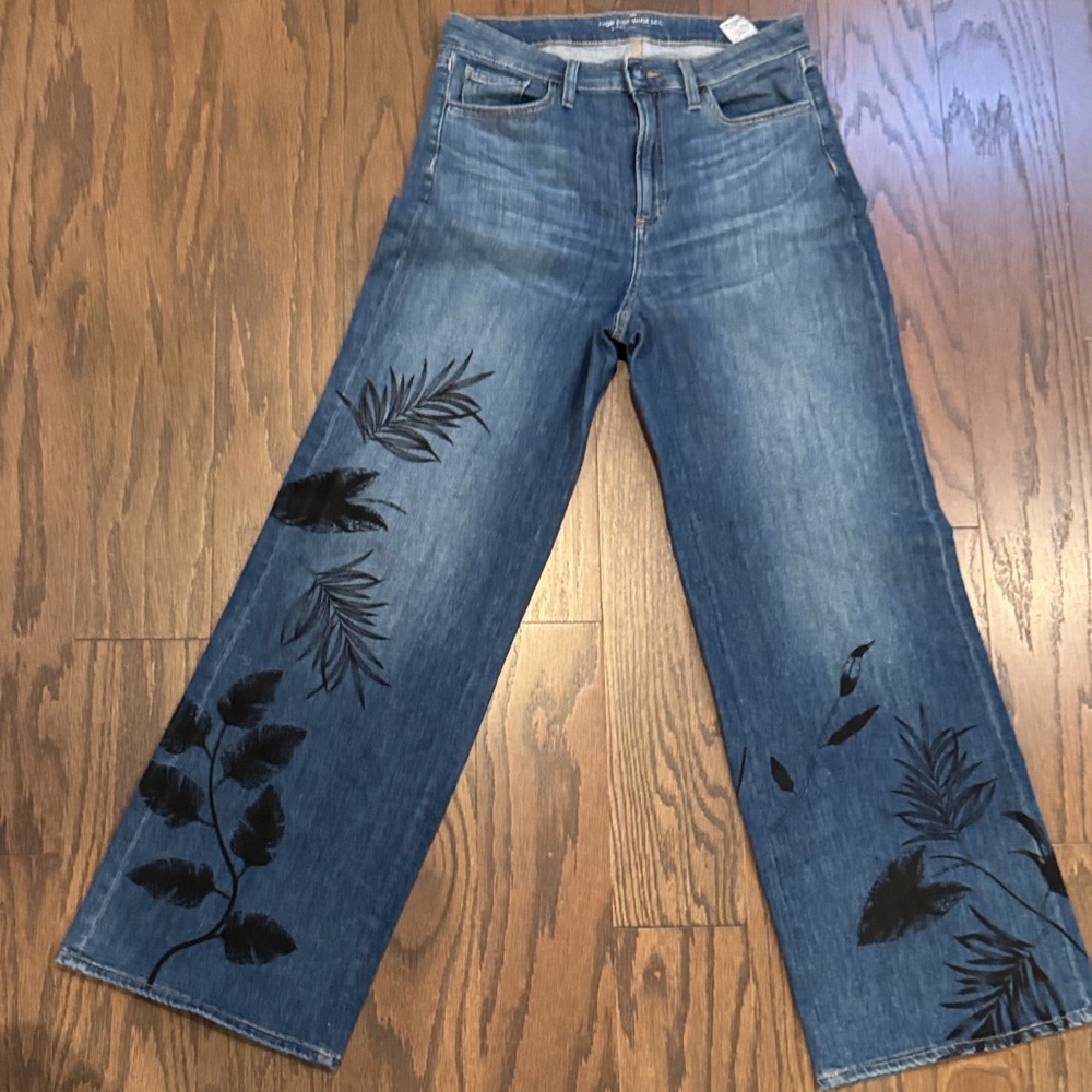 Chico’s Women's Blue Jeans with Black Leaf Design